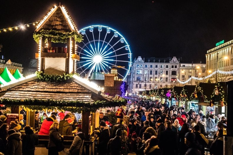 The Most Enchanting Christmas Markets in England